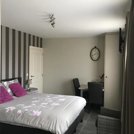 Bed & Breakfast De Middelvelden