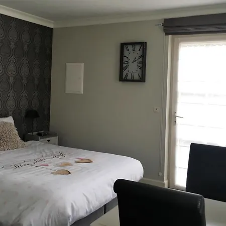 Bed & Breakfast De Middelvelden